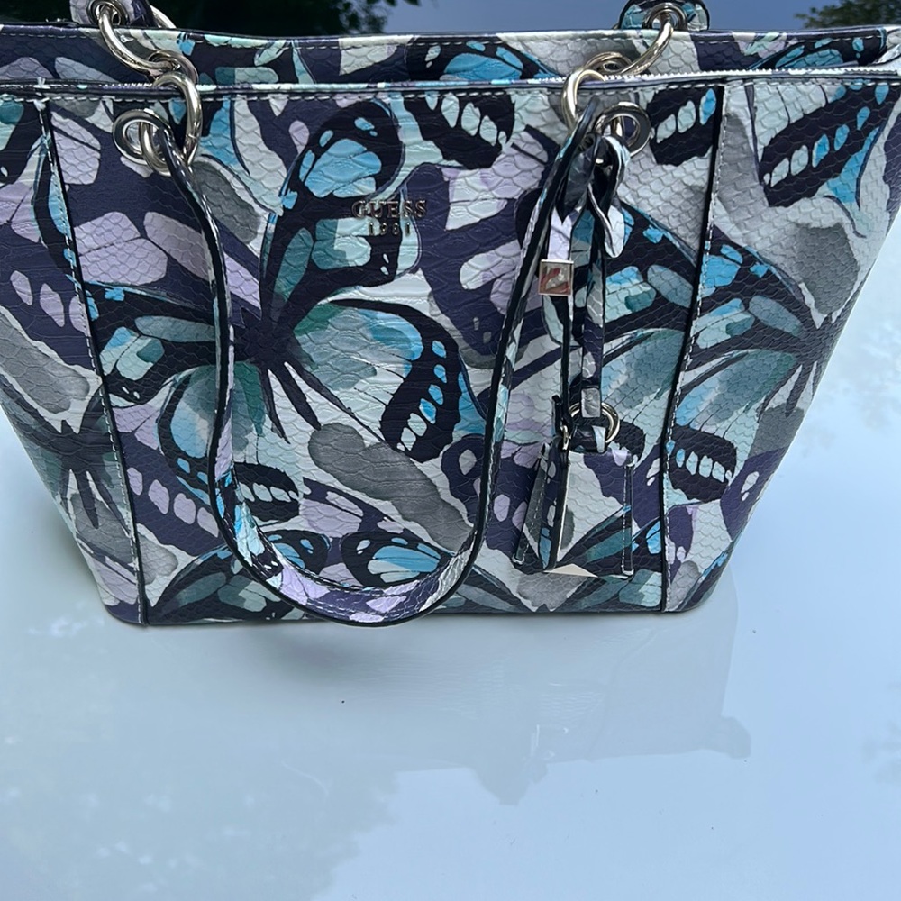 NWOT Guess handbag